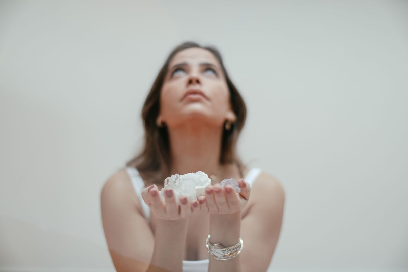 Kundalini Yoga: Despertando a Energia Interior e Elevando a Consciência